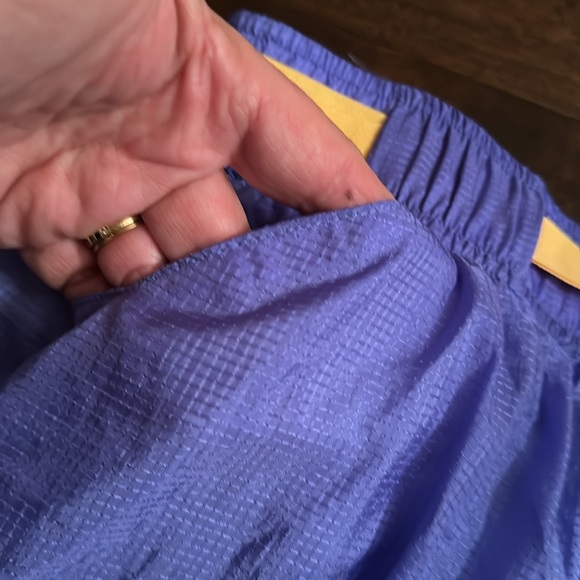 Nike Running Shorts Women’s M - Picture 4 of 9